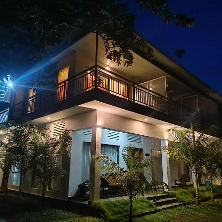 Riverbench Homestay Munnar, Anaviratty Extérieur photo