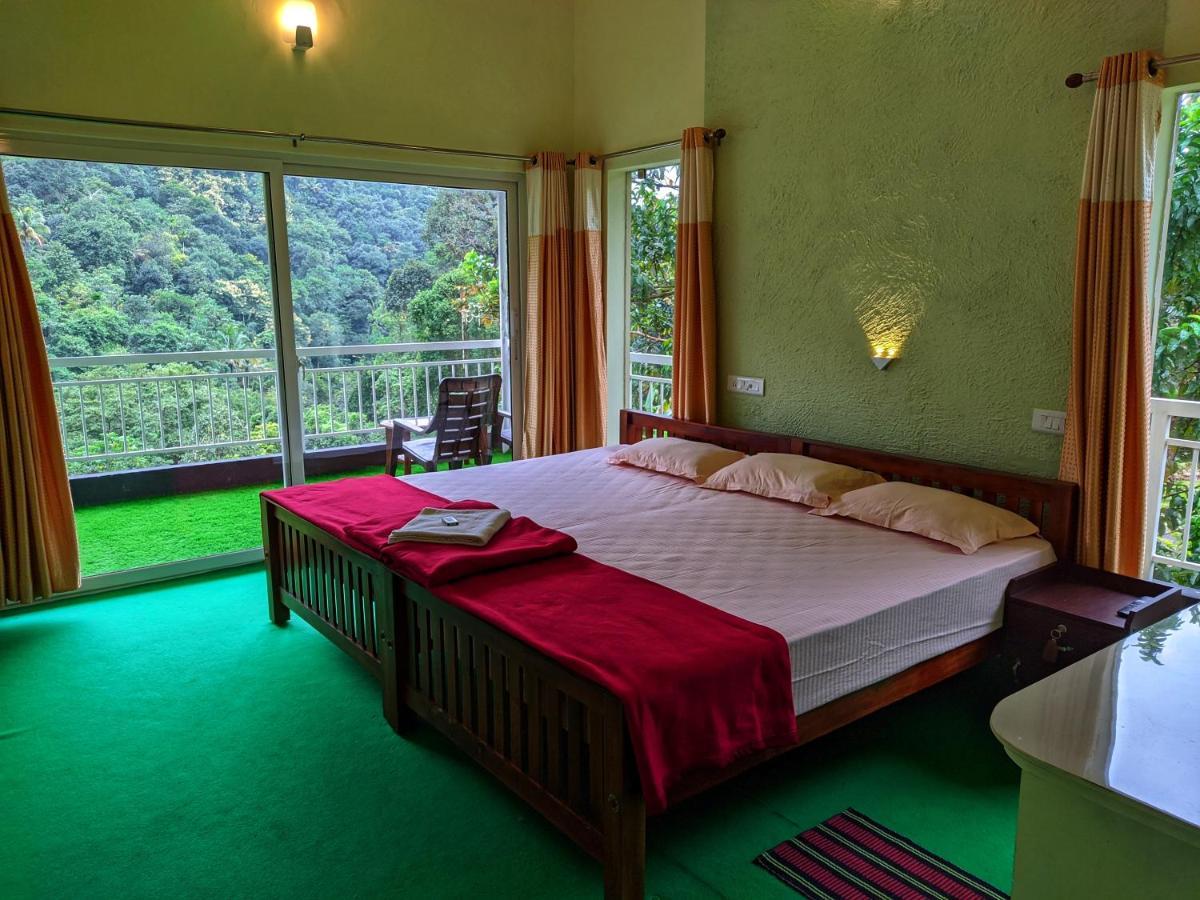 Riverbench Homestay Munnar, Anaviratty Extérieur photo
